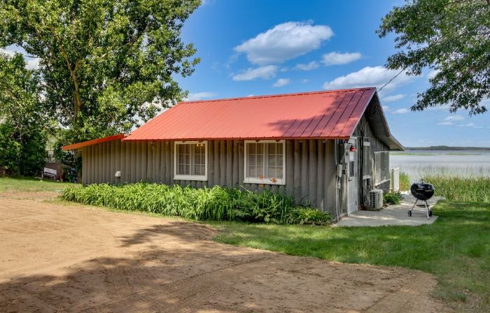 Lakefront Motley Cabin w/ Private Deck + Dock!