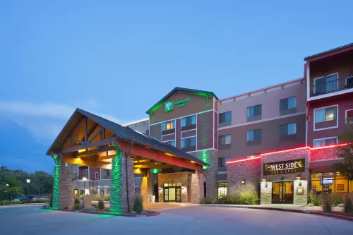 Holiday Inn & Suites DURANGO DOWNTOWN by IHG