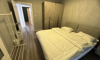 Xiaomingyuan Apartment