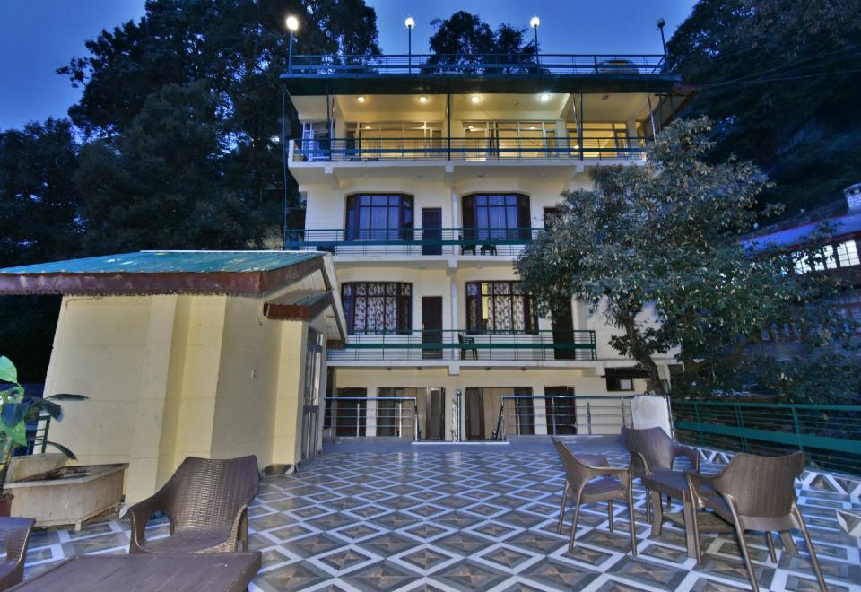 hotel overview picture