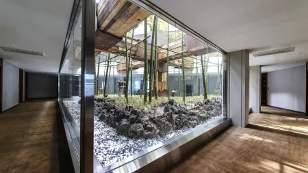 Daeseonggwan Hot Spring Hotel Отели рядом с достопримечательностью «Пусанский университет иностранных языков»