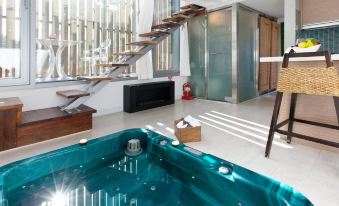Taean (Anmyeondo) Moken Pool Villa (New Refurbished)