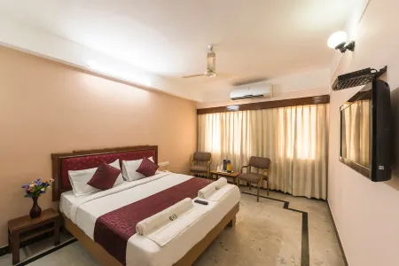 Hotel Chandra Palace.