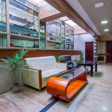 Hotel Sarkar Palace Отели рядом с достопримечательностью «Говермент Ботаникал Гарден»