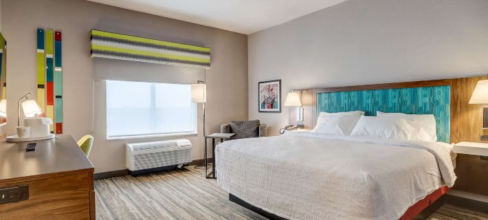 Hampton Inn and Suites by Hilton Cincinnati Midtown Rookwood Hotels in Cincinnati