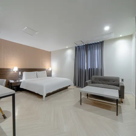 Busan Hadan H Moment Hotel Hadan Branch Отели рядом с достопримечательностью «Пляж Дадэпо»