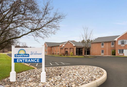 데이즈 인 & 스위트 바이 윈드햄 랭커스터 아미쉬 컨트리