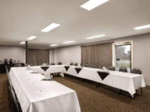 Travelodge by Wyndham Brandon Hoteles en Brandon