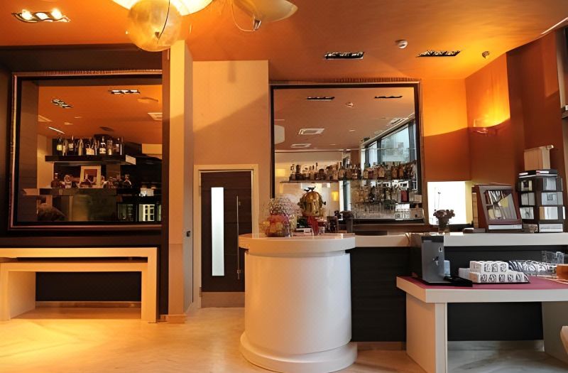 Crystal Hotel photo 4