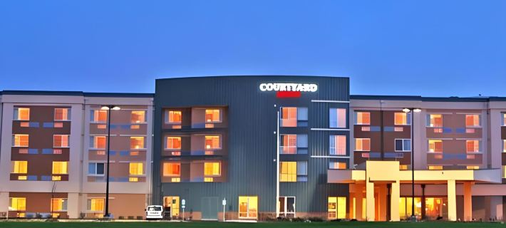 Courtyard Milwaukee Airport Hotels in Milwaukee