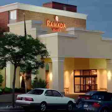 Sonesta Hotel Grand Rapids Airport Hotel Exterior