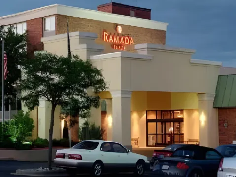 Sonesta Hotel Grand Rapids Airport