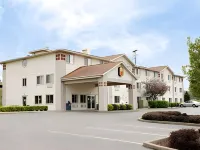 西米德爾塞克斯-莎倫地區溫德姆速8飯店 希南戈住宿飯店