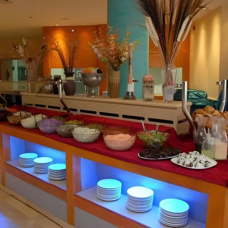 Adi Hotel