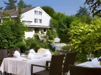 Kurhotel Markushof Hotel di Hertingen
