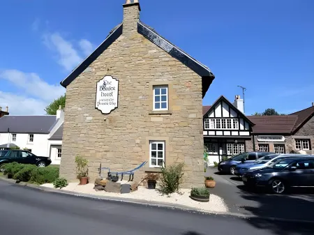 The Border Hotel Отели рядом с достопримечательностью «Аббатство Келсо»