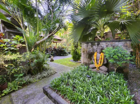 Puri Lana Villa by Nagisa Bali Отели рядом с достопримечательностью «Pererenan Beach»