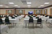Quality Inn Hotels in Perrysburg