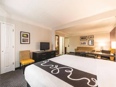 La Quinta Inn & Suites by Wyndham San Antonio Downtown Hotels near San Fernando Cathedral