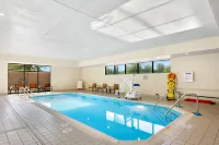 Sonesta Select Greenbelt College Park - Pools