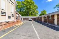 Americas Best Value Inn Avenel Woodbridge Hotel di Iselin
