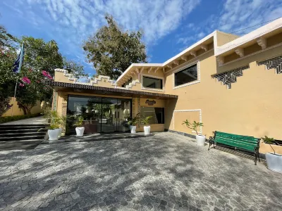 MPT Temple View, Omkareshwar Hotels near Shri Mamleshwar Jyotirlinga