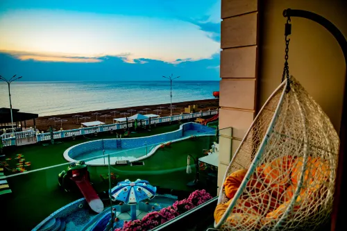 Golden Beach Hotel - Beach
