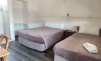 Country Motor Inn
