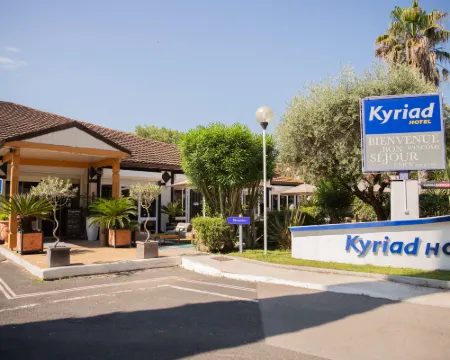 Kyriad Nimes Ouest Hoteles en Nimes