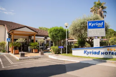 Kyriad Nîmes Ouest Hôtels à : Nîmes