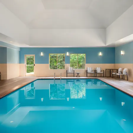 Holiday Inn Express & Suites FREDERICKSBURG by IHG