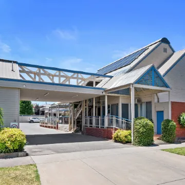 MAS Country Riverboat Lodge Motor Inn