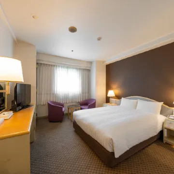 Okayama Washington Hotel Plaza Отели рядом с достопримечательностью «Momotaro Statue»