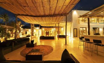 Paiise Hotels