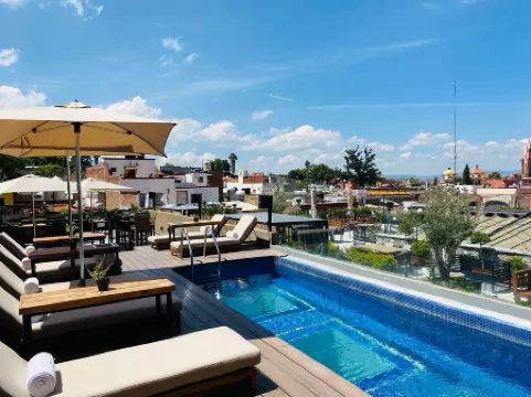 Hotel Madi Отели рядом с достопримечательностью «Parroquia de San Miguel Arcangel»