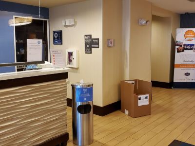 フロントデスク ハンプトン イン ローマの写真