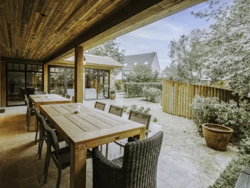 Huyze Ter Bercken with Swimming Pond