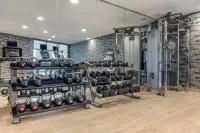 Cambria Hotel West Orange - С тренажерным залом