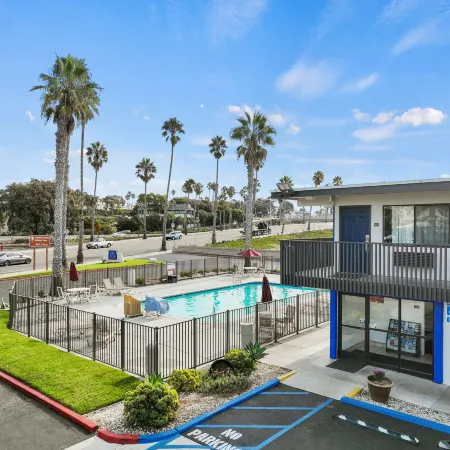 Motel 6 Ventura, CA - Beach