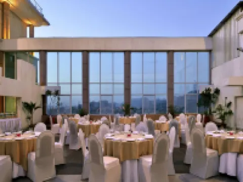 Majestic Court Sarovar Portico Hotels in Ghansoli