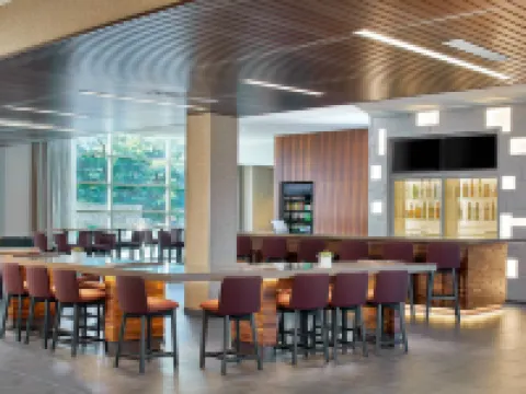 コートヤード・バイ・マリオット アルバニー エアポート コロニーのホテル