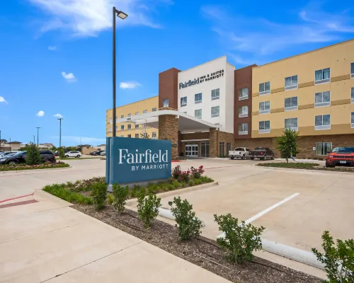 Fairfield Inn & Suites Dallas Plano/Frisco Hotels in Collin County