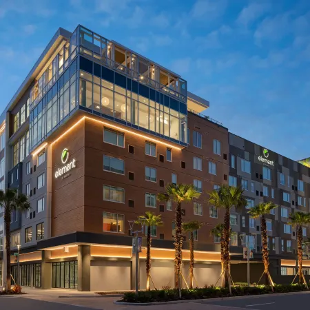 Element Tampa Midtown Отели рядом с достопримечательностью «Стейк-хаус Bern's»
