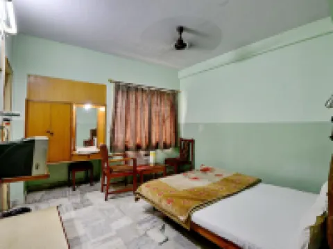Hotel Yatrik Hotels in Deoghar