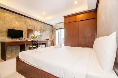 The Glasshouse Place