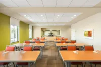 Home2 Suites by Hilton Farmington/Bloomfield Hotels in Farmington