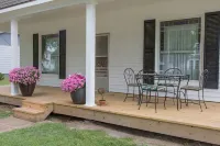 Elegant Victorian 5 bedroom Remodeled House Hotels in McPherson County