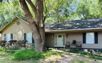 Oak Haven! Hotels near Sam's Club