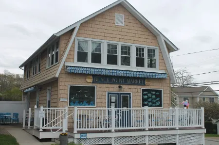 Walk to the  beach at Black Point, Niantic, Ct.