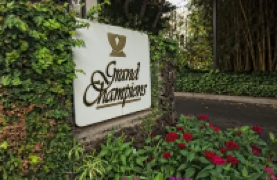Clean, Maui Family Owned, Private, Top Floor, Lots of Amenities, Oceanview!